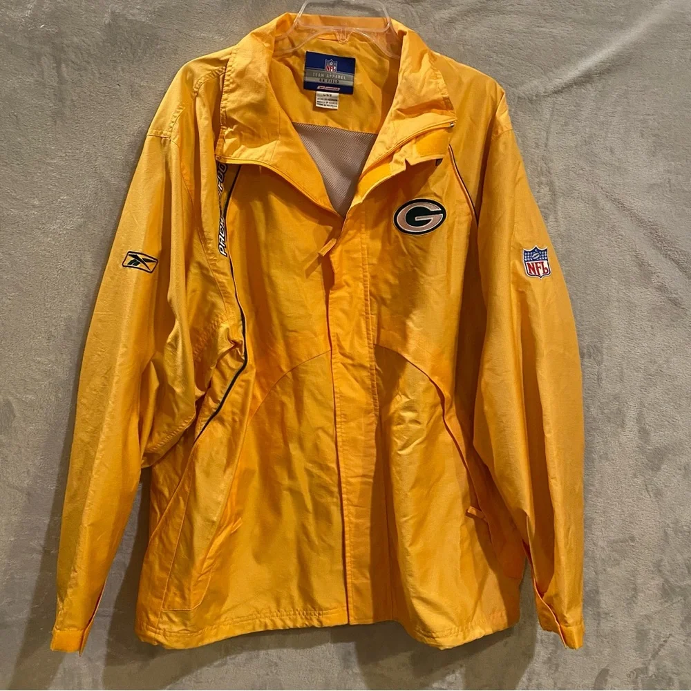 Green Bay Packers Jacket Mens Large Yellow Lined Full Zip Reebok NFL Windbreaker